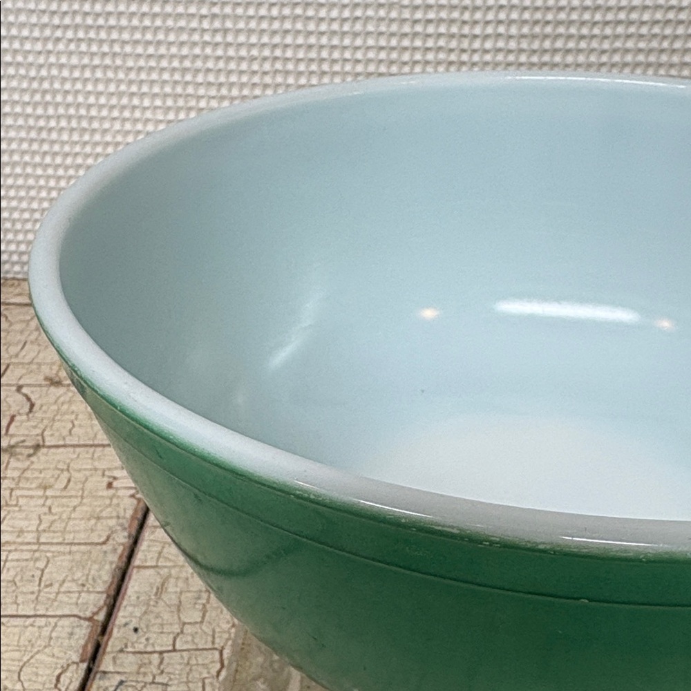 Pyrex mixing bowl - Picture 3 of 7